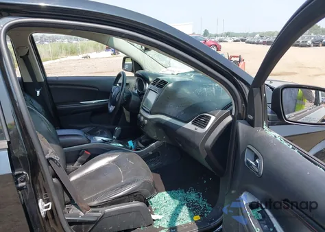 2015 Dodge Journey R/T z USA, uszkodzony, nr VIN 3C4PDCEG0FT660044